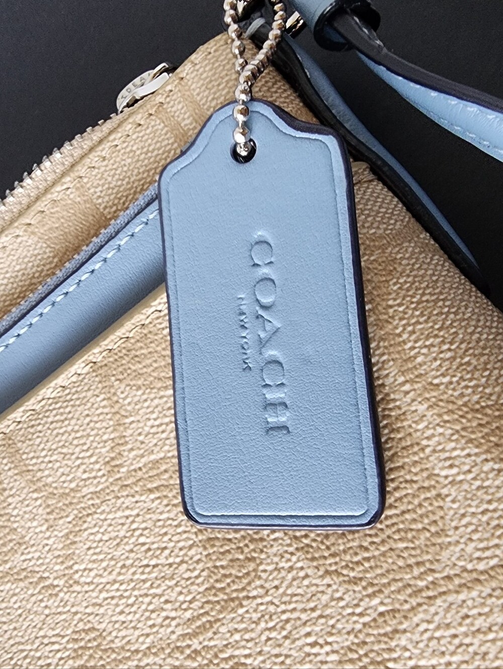 SOLD✨️NWT✨️ Coach Signature East West Pop Crossbody With Pouch, 2017, $228 MSRP - Picture 8 of 9
